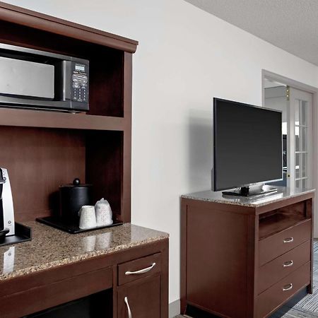 Hilton Garden Inn Atlanta Perimeter Center Дънууди Екстериор снимка