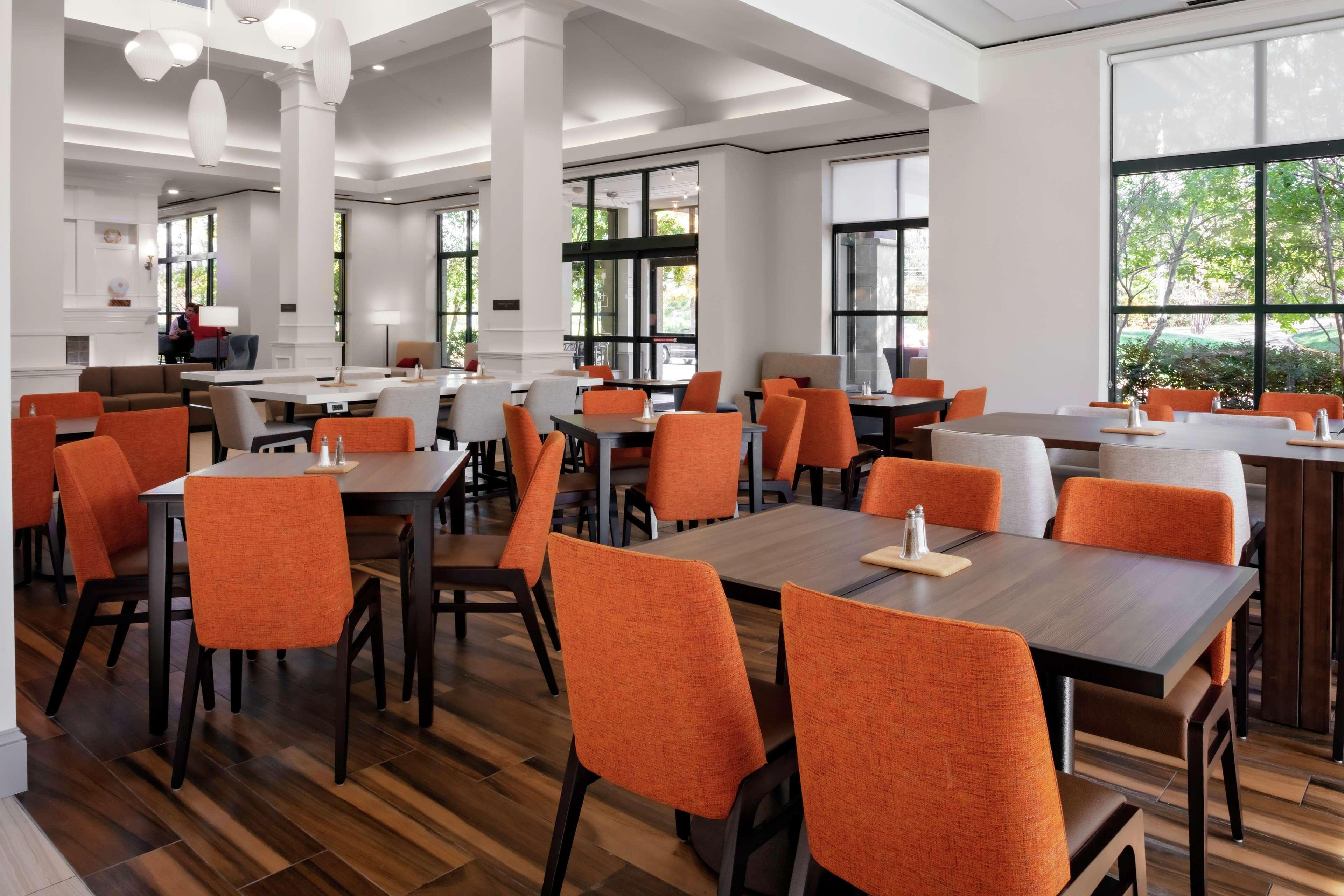 Hilton Garden Inn Atlanta Perimeter Center Дънууди Екстериор снимка