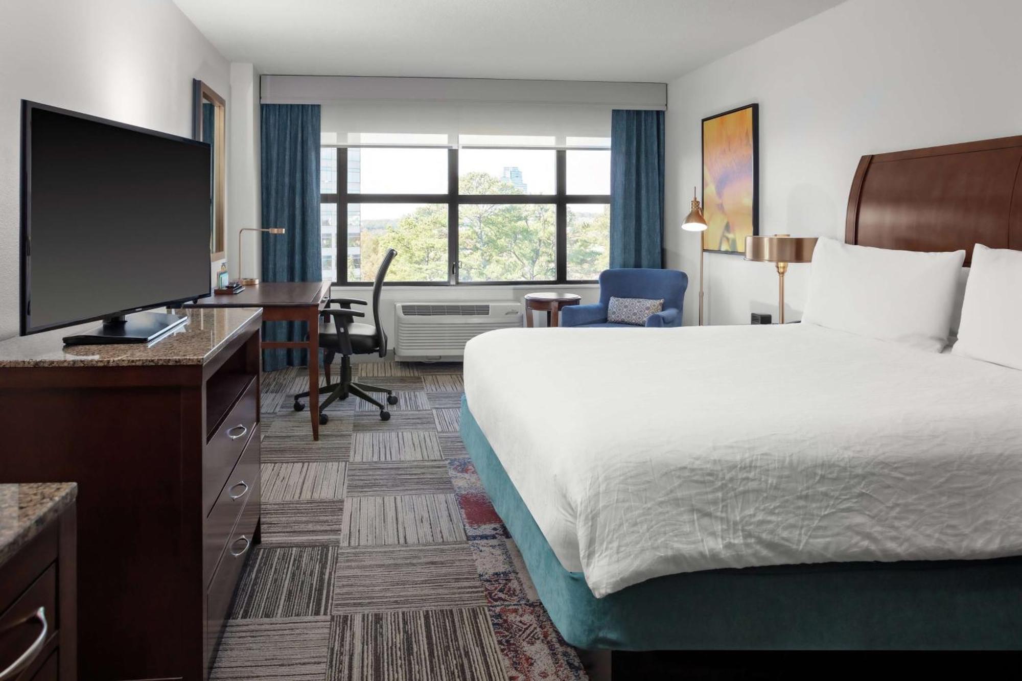 Hilton Garden Inn Atlanta Perimeter Center Дънууди Екстериор снимка