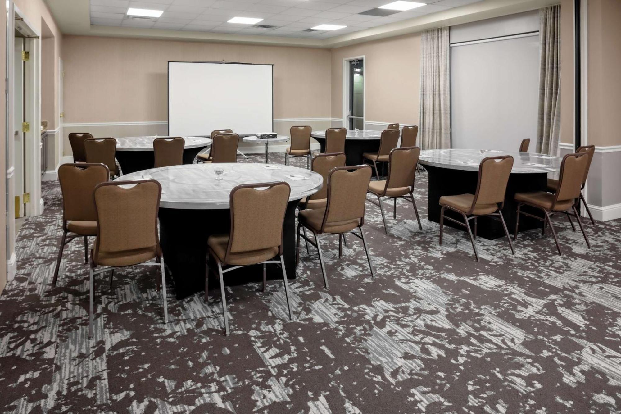 Hilton Garden Inn Atlanta Perimeter Center Дънууди Екстериор снимка