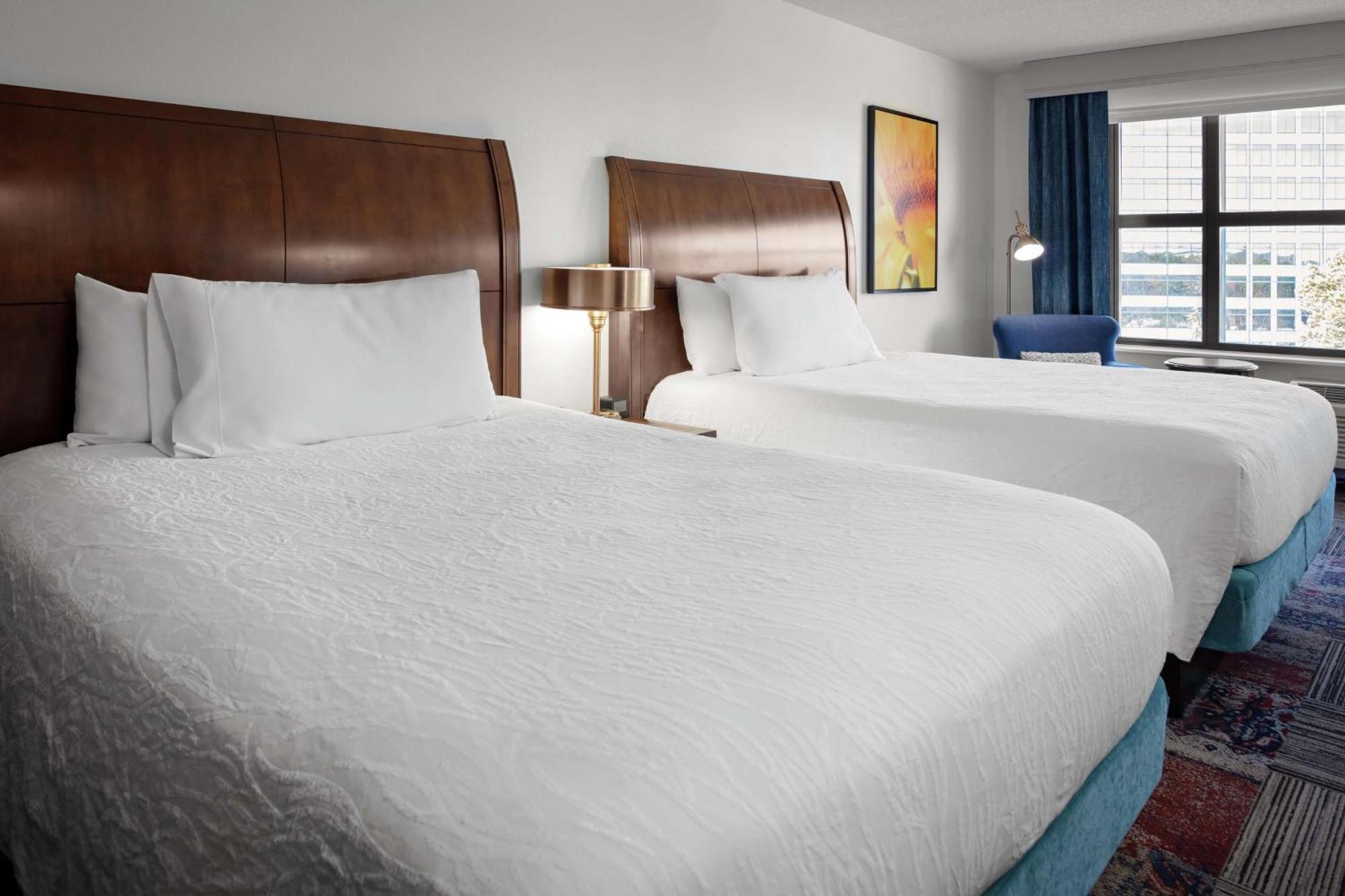Hilton Garden Inn Atlanta Perimeter Center Дънууди Екстериор снимка