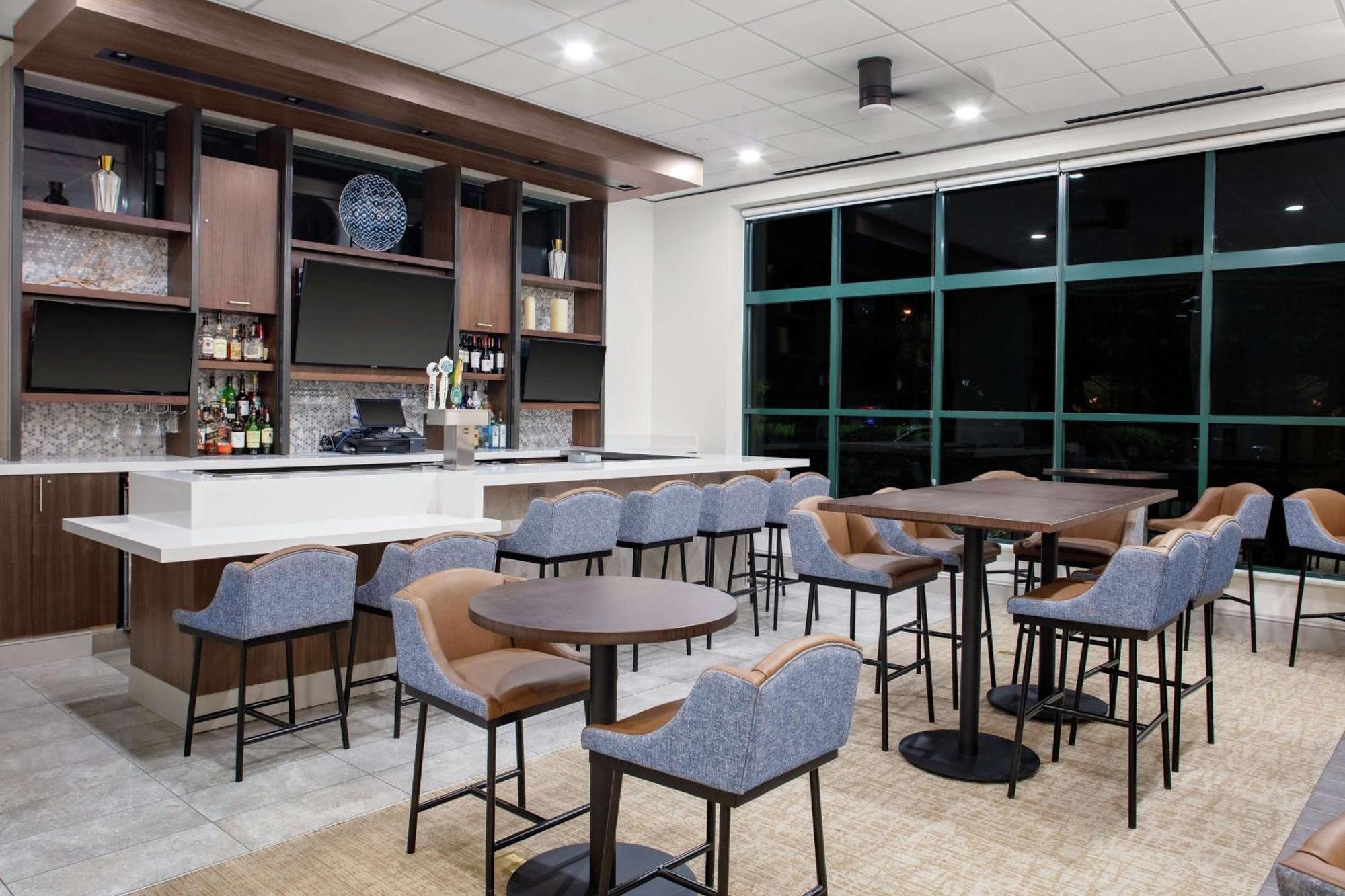 Hilton Garden Inn Atlanta Perimeter Center Дънууди Екстериор снимка
