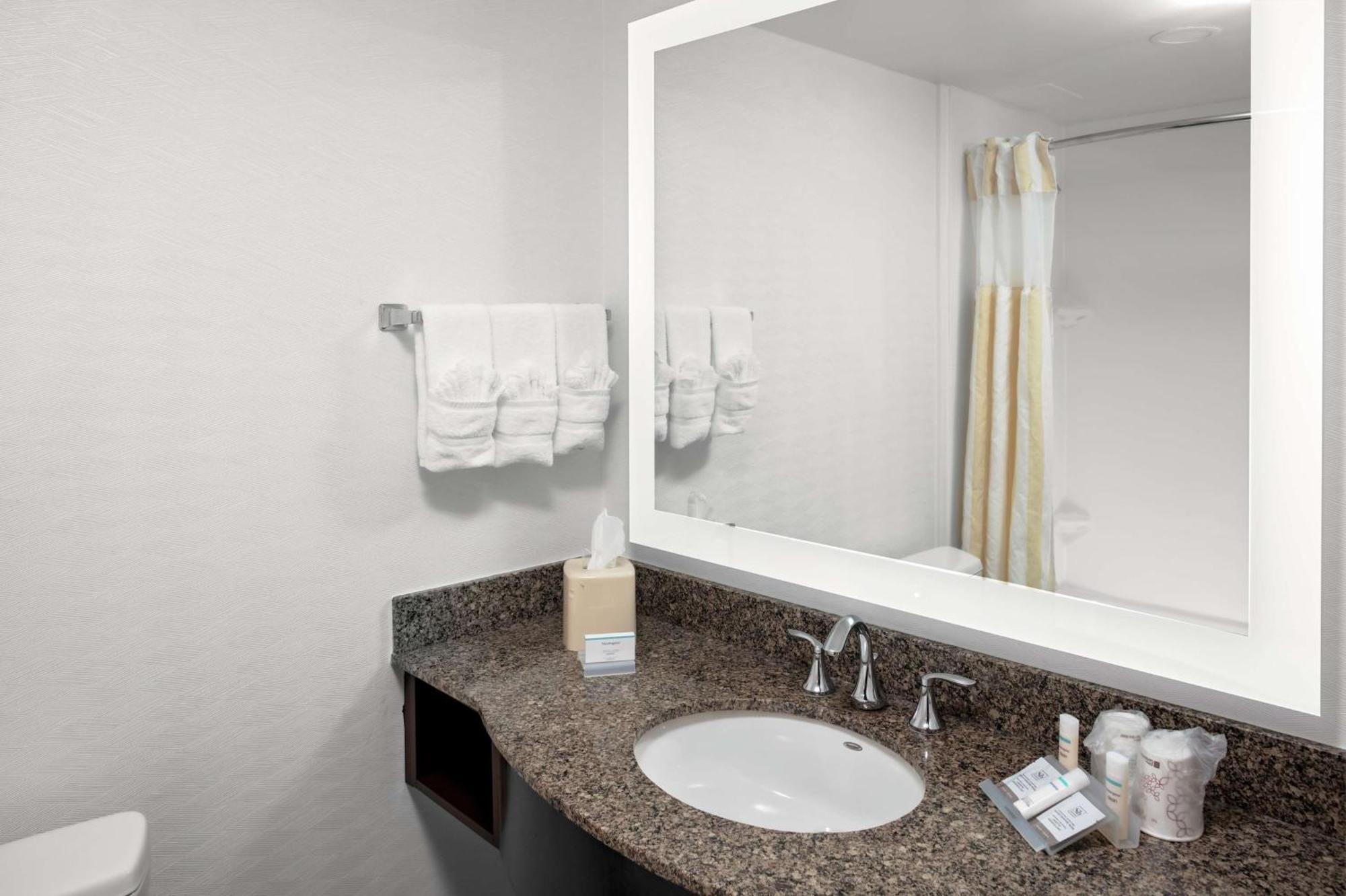 Hilton Garden Inn Atlanta Perimeter Center Дънууди Екстериор снимка