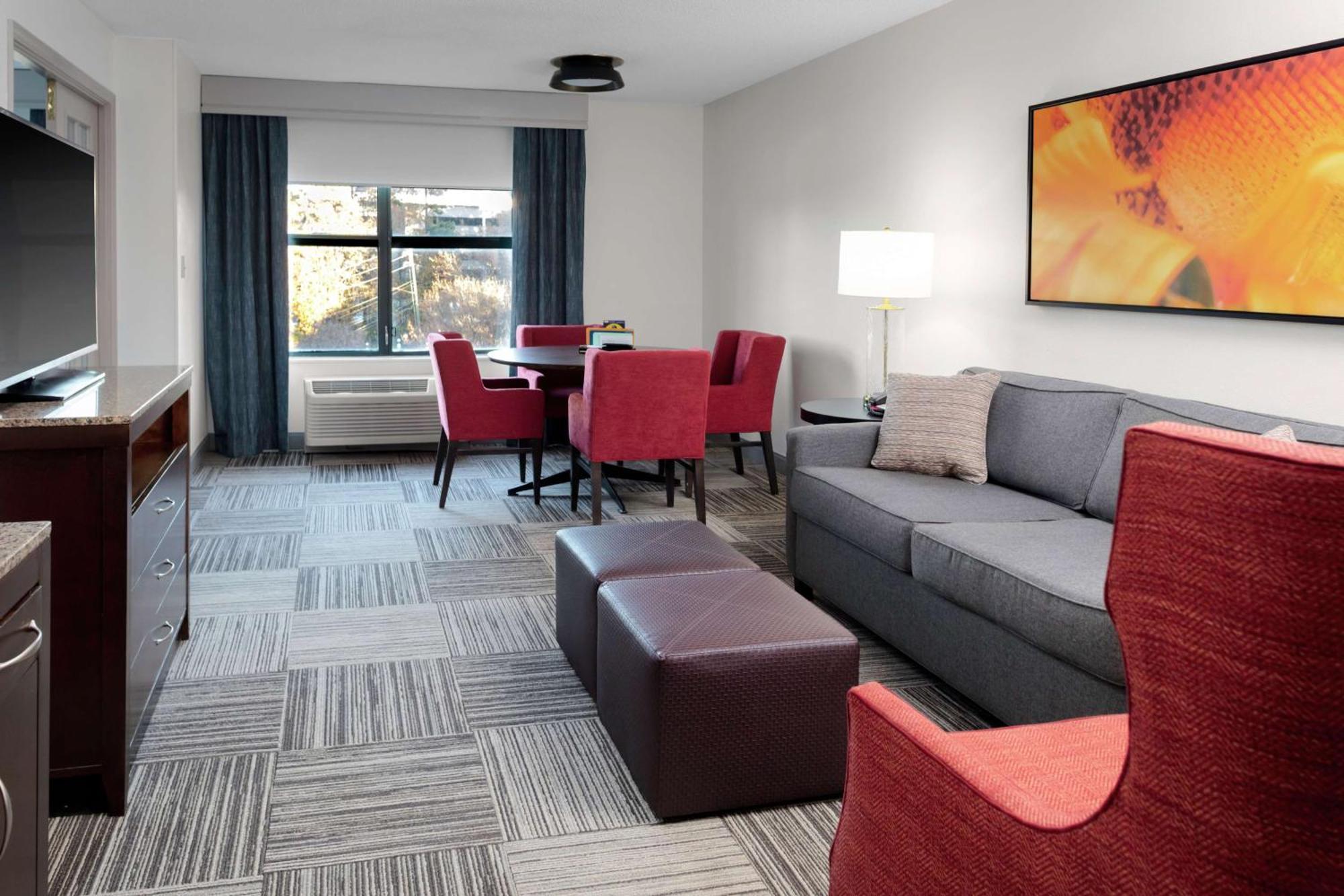Hilton Garden Inn Atlanta Perimeter Center Дънууди Екстериор снимка