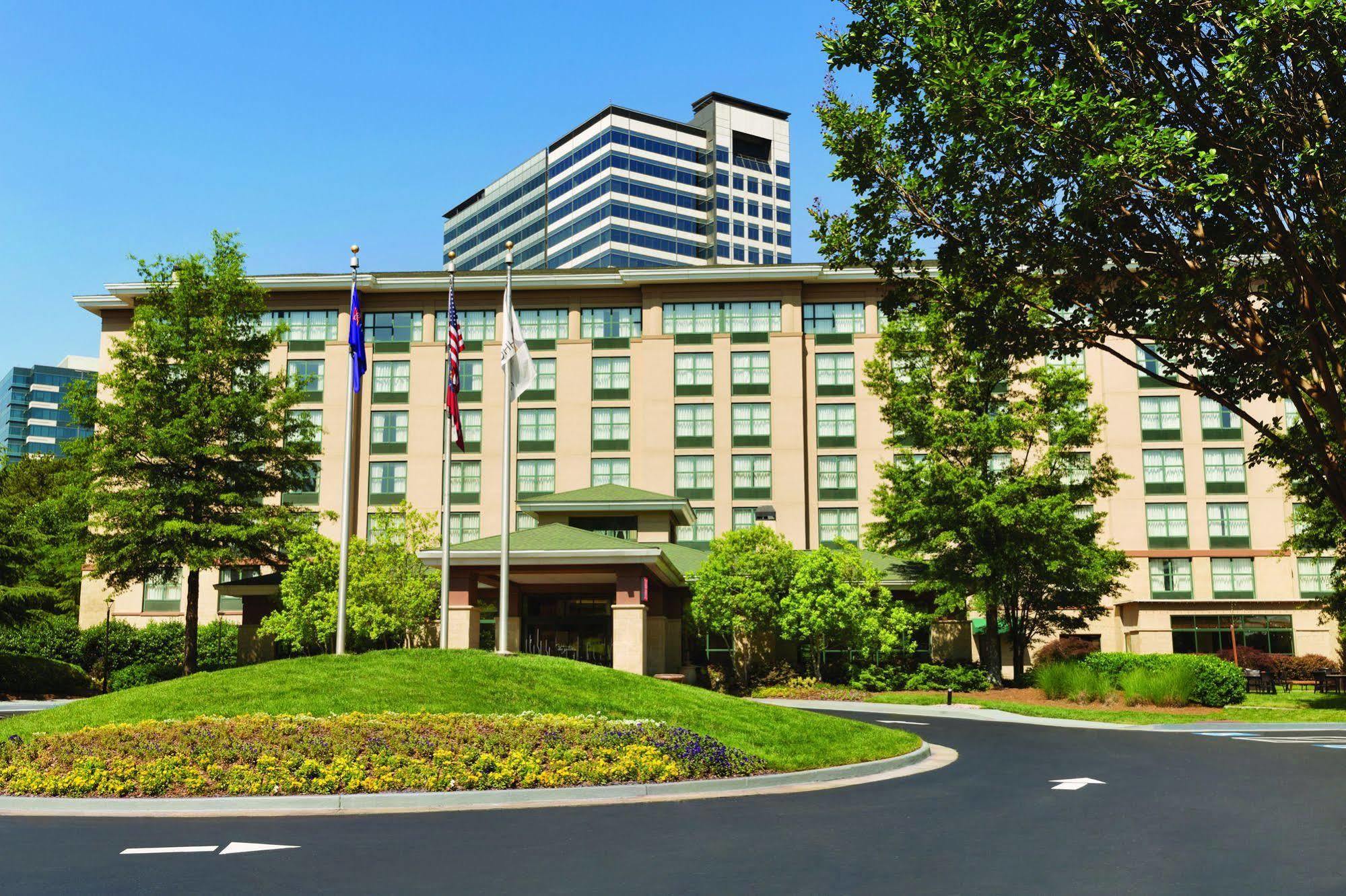 Hilton Garden Inn Atlanta Perimeter Center Дънууди Екстериор снимка