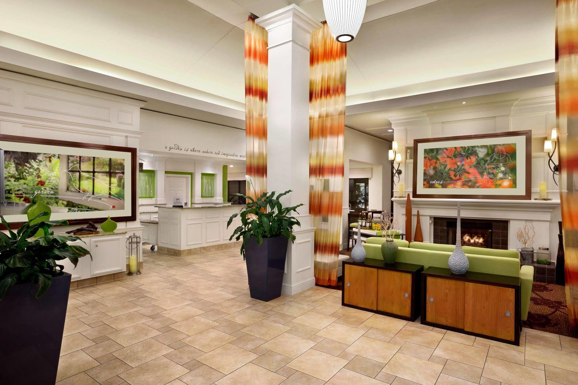 Hilton Garden Inn Atlanta Perimeter Center Дънууди Екстериор снимка
