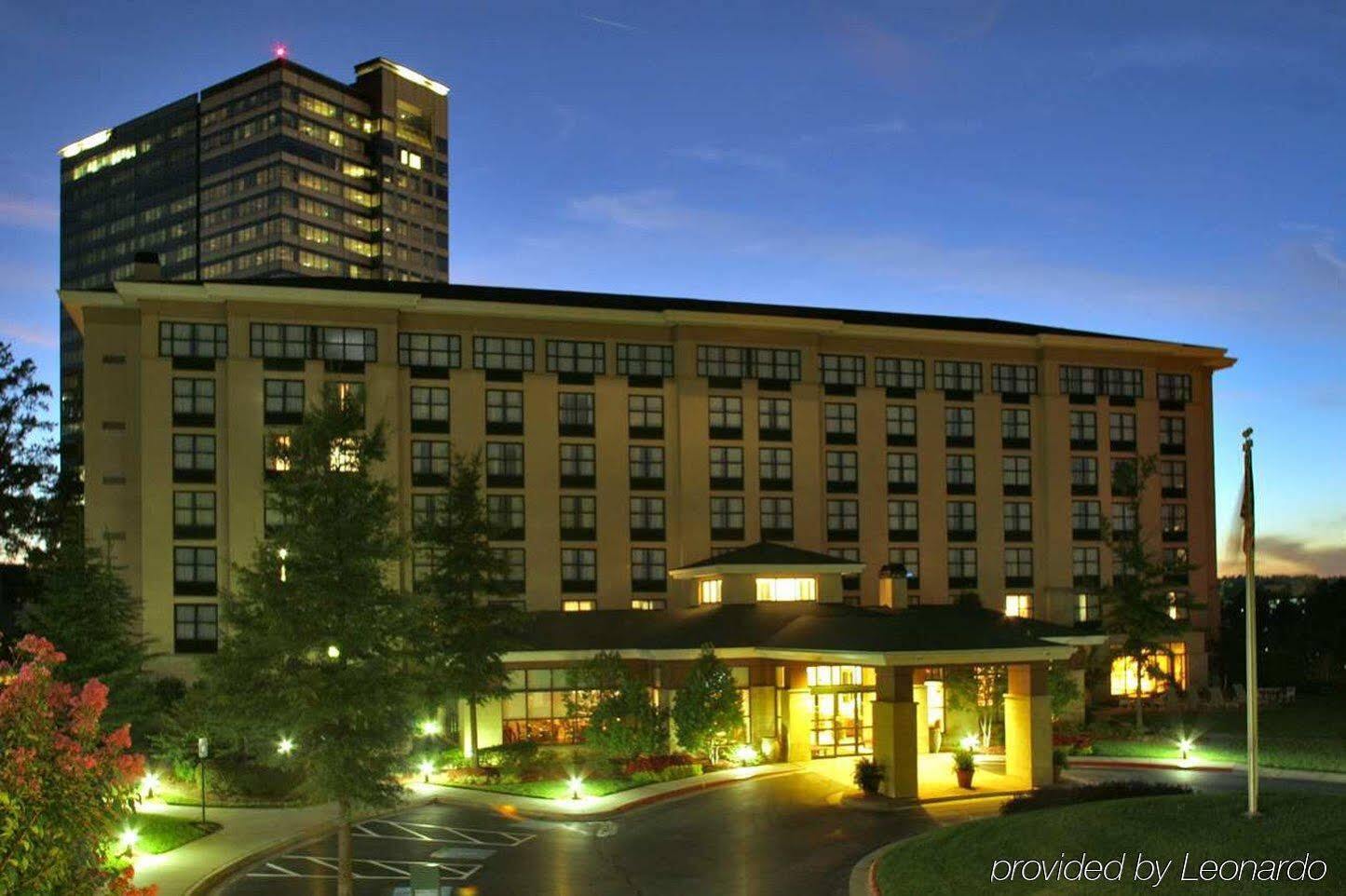 Hilton Garden Inn Atlanta Perimeter Center Дънууди Екстериор снимка