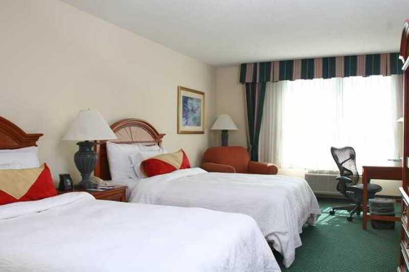 Hilton Garden Inn Atlanta Perimeter Center Дънууди Екстериор снимка